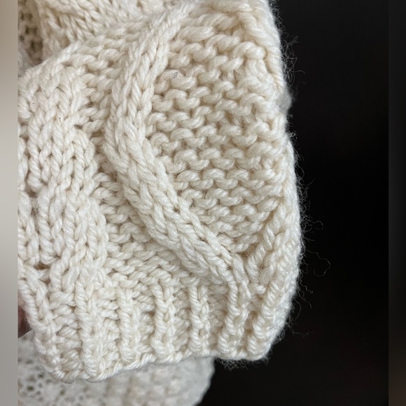 Hand knit 💯 Italian Wool Cable Crewneck Sweater Ivory size L Unisex Vintage - Picture 9 of 15